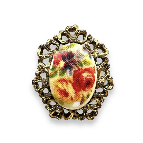 Vintage Floral gold-tone cameo Flower Rose Romantic Coquette Aesthetic Ring 7 - Picture 1 of 6